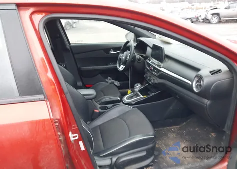 2021 Kia Forte Gt-Line z USA, uszkodzony, nr VIN 3KPF34AD6ME286976